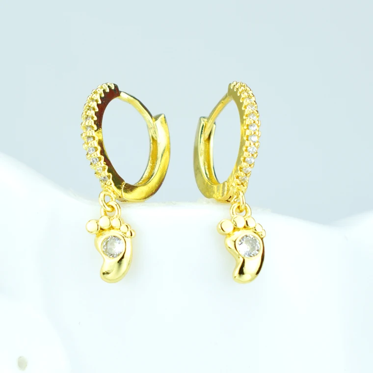 

Unique creative small feet pendant earrings zircon small pendant ring-shaped zircon fashion jewelry birthday earrings gifts