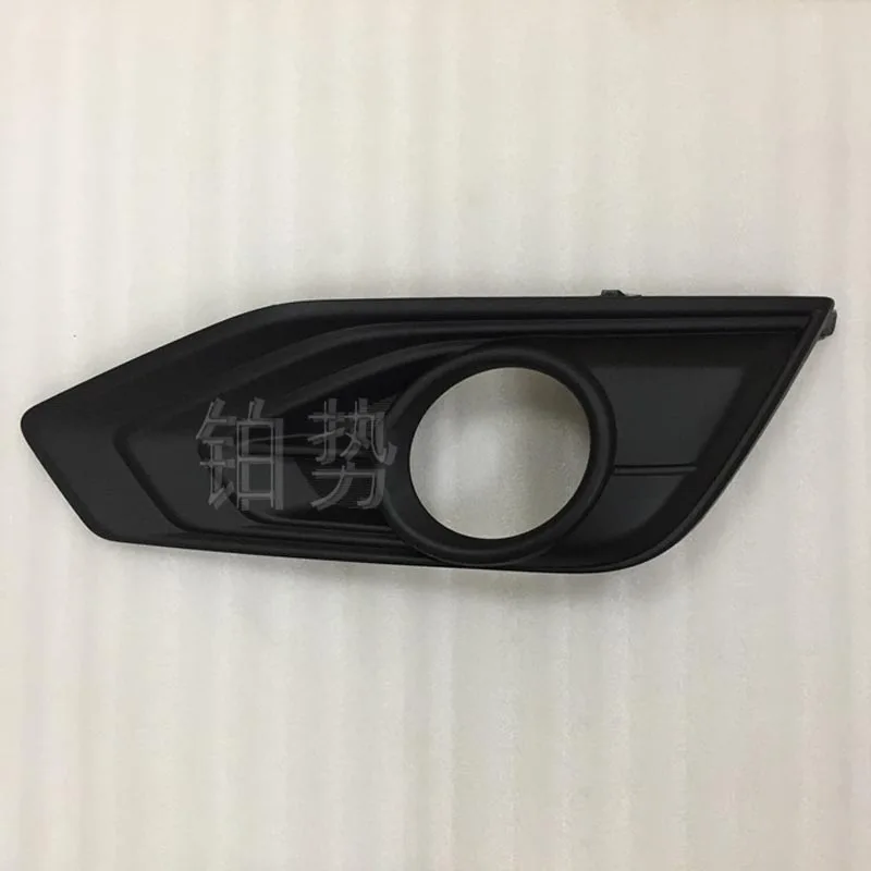 

Car Front bumper cover assembly 2016-Nis sanT iida 1.6L CV Front fog lamp cover Fog lamp frame Fog lamp decoration cover
