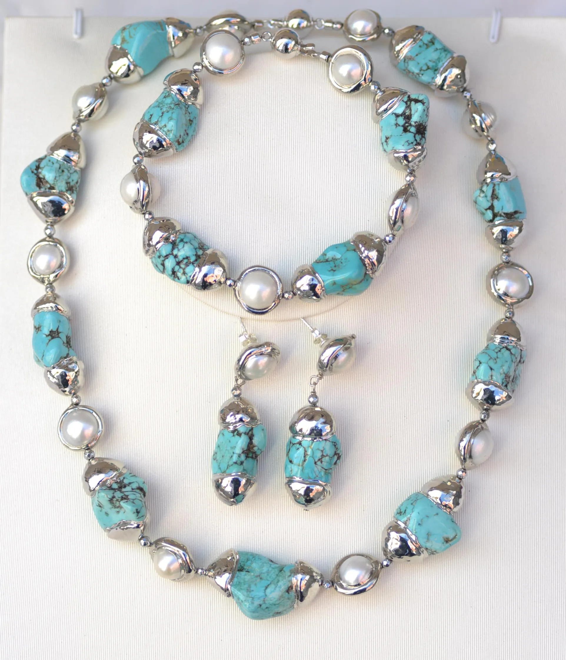 

Z11610 Set White Pearl Blue Turquoise Plate-Silver Necklace Bracelet Earring