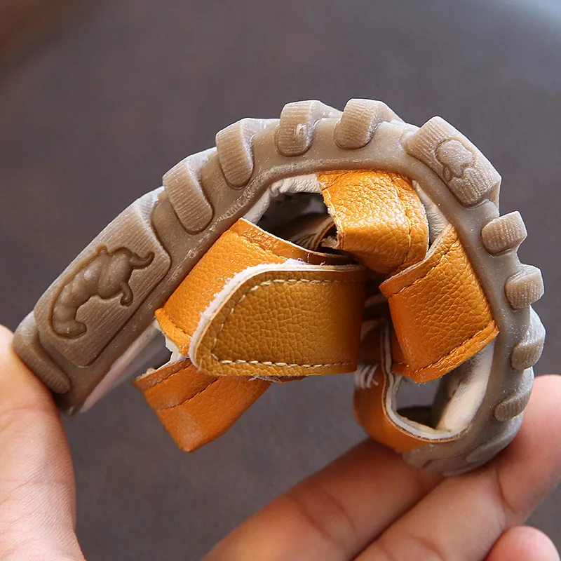 OEAK 2020 новые сандалии для мальчиков детская летняя обувь из мягкой кожи с закрытым