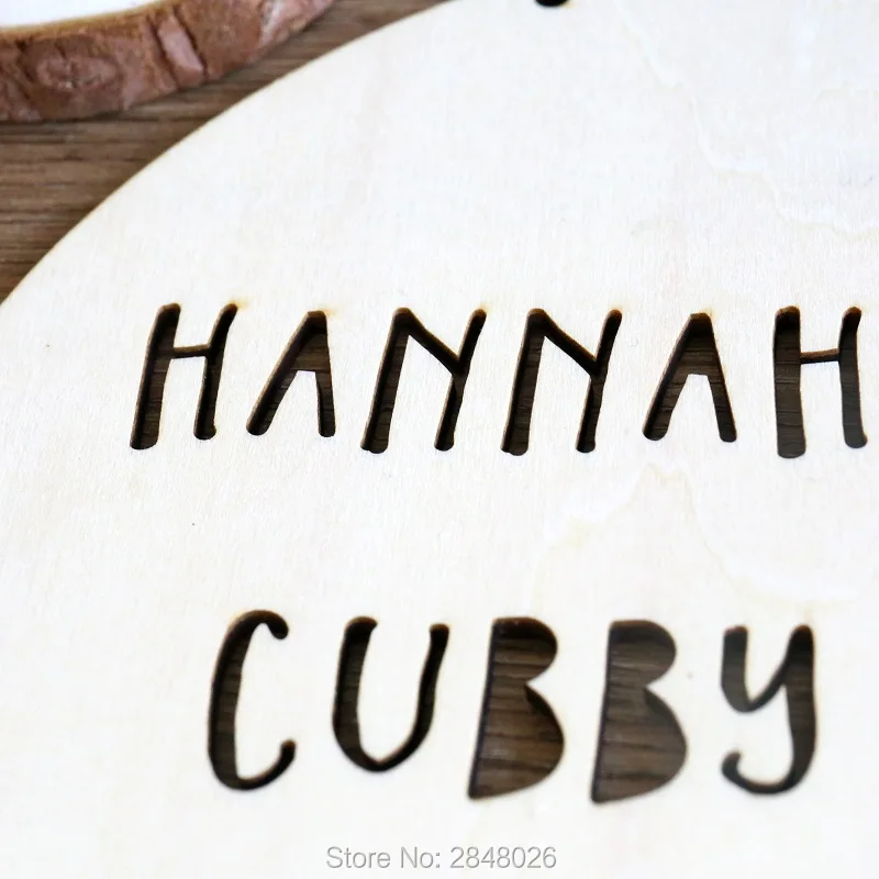 Деревянный наконечник для дома лазерная вырезка имени ребенка Цветочная дверь