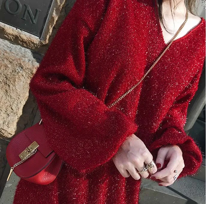 Женский вязаный свитер с V-образным вырезом черный или красный свободного покроя