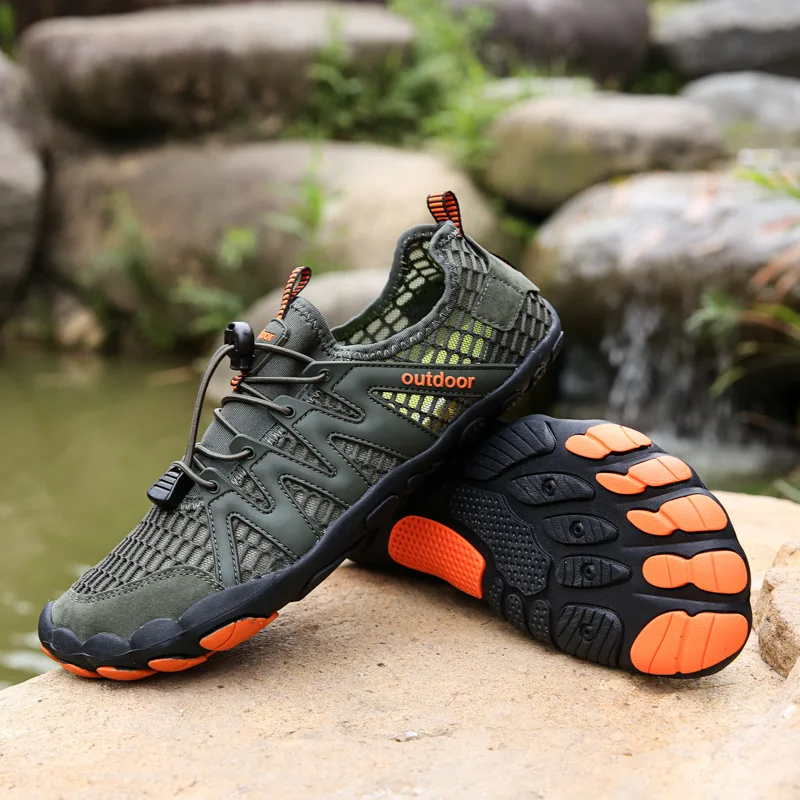 

Men Water Shoes Upstream Sneakers Outdoor Hiking Fishing Aqua Beach Shoes Seaside Barefoot Sports Gym Shoes Breathable Plus Size