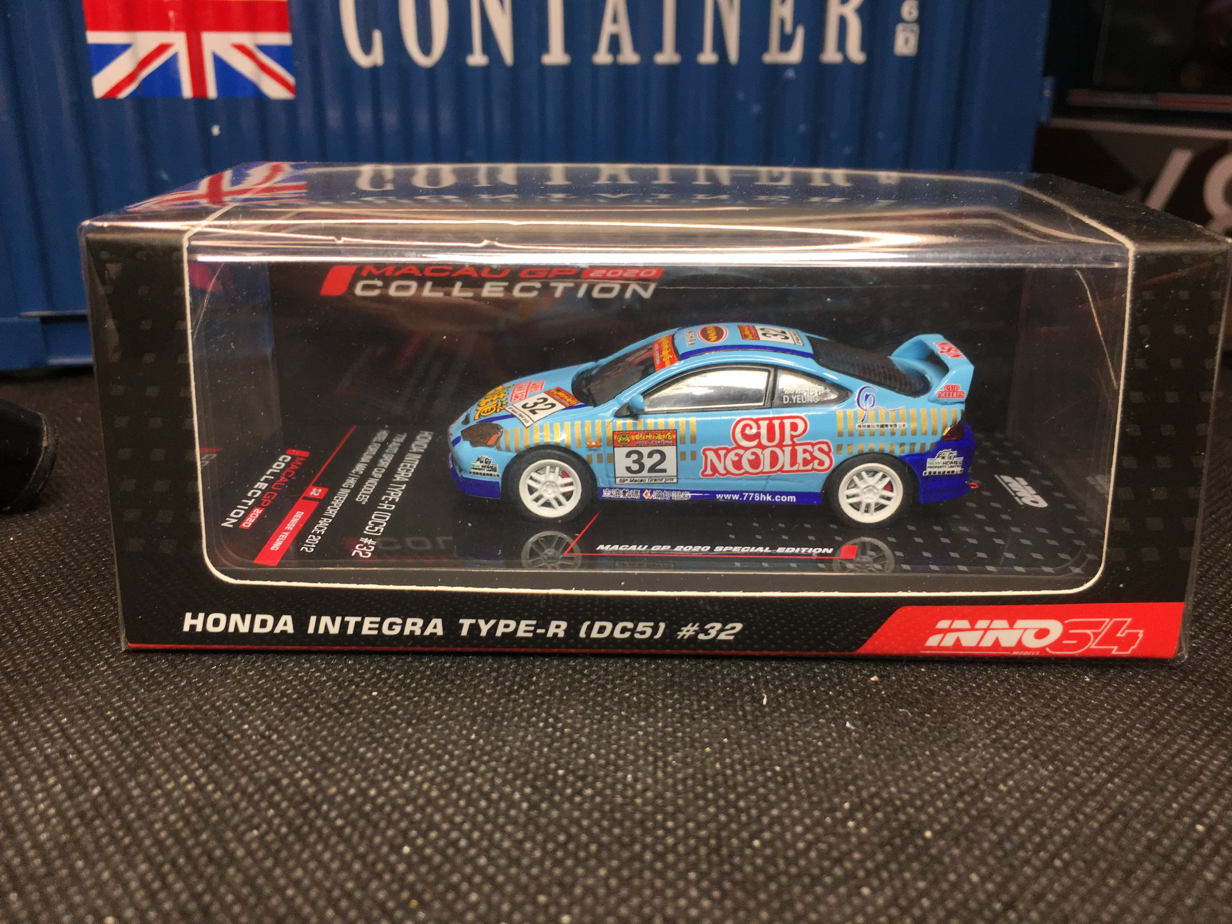 

INNO 1/64 Honda INTEGRA TYPE-R DC5 #32 DieCast Model Car Collection Limited