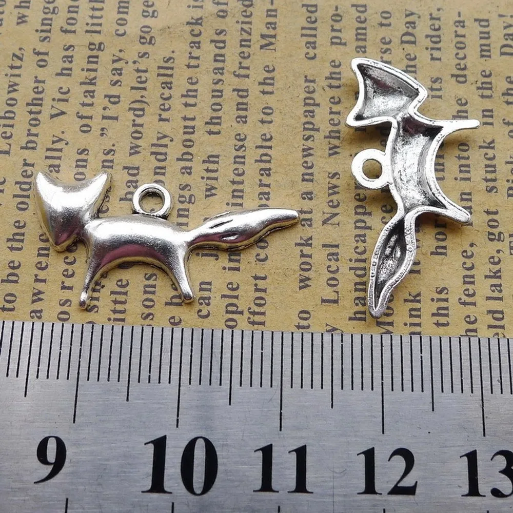 

200pcs Fox Charms 15mm x 28mm DIY Jewelry Making Pendant antique silver color
