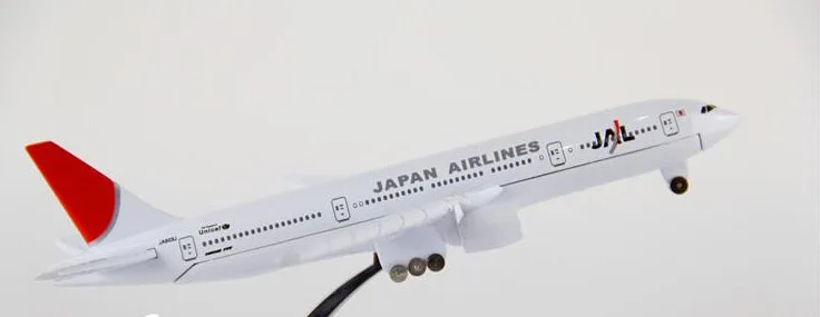 Модель самолета Боинг 400 авиакомпании японские Размер 1: 747 модель B777
