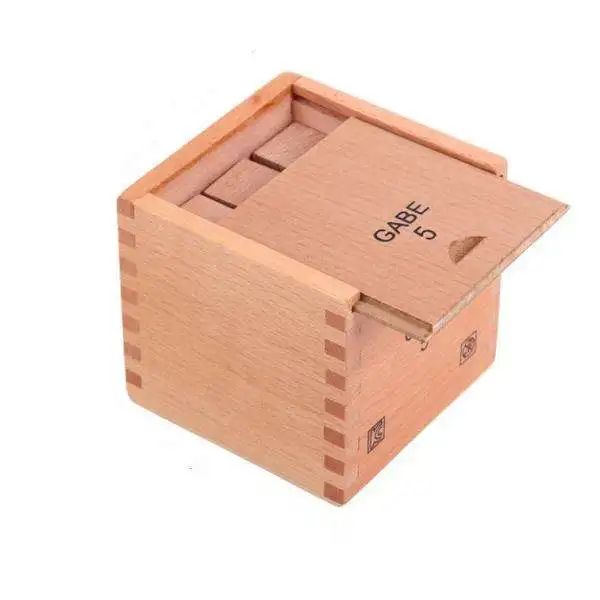 

Hand Polishing Wood Cubes Kids Building Blocks Toys For Early Development
