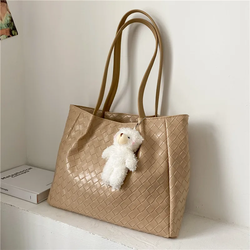 

Large Capacity Handbag for Women Fashion Bear Pendant Shoulder Bag PU Leather Messenger Bag Casual Solid Color Shopping Bag