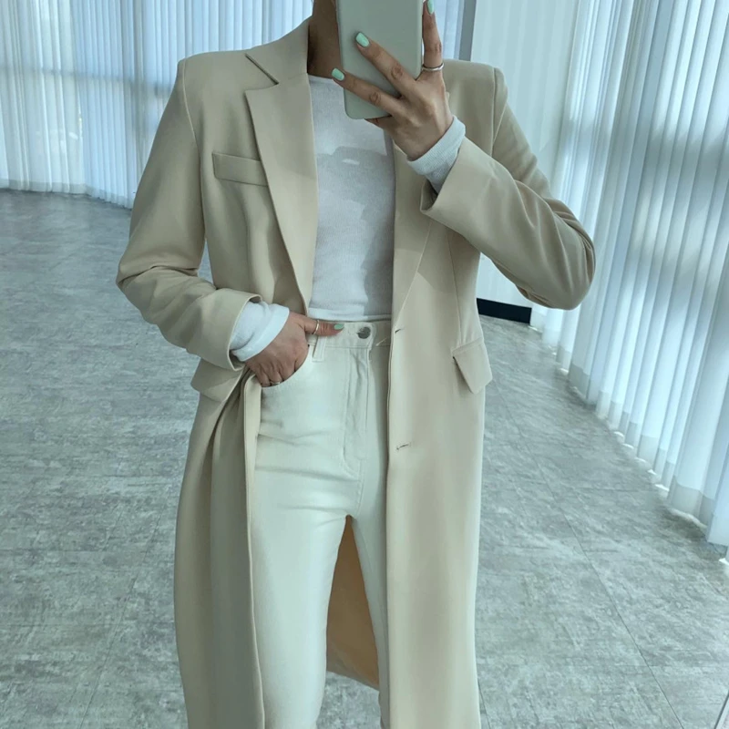 

Coats & Jackets
