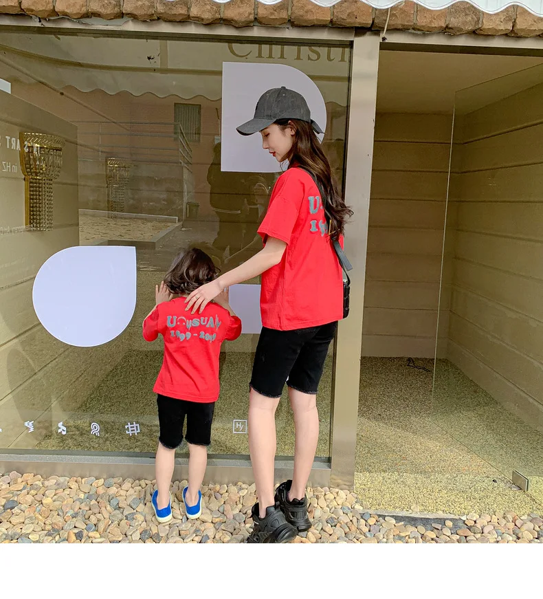 

Family Matching Outfits Mother and Children's Clothes Summer Short Sleeves Black Red Leisure T-Shirt Boy Girl For Babies