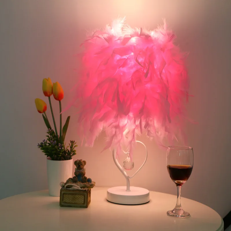 Прикроватная настольная лампа для чтения в форме сердца хрустальная с перьями