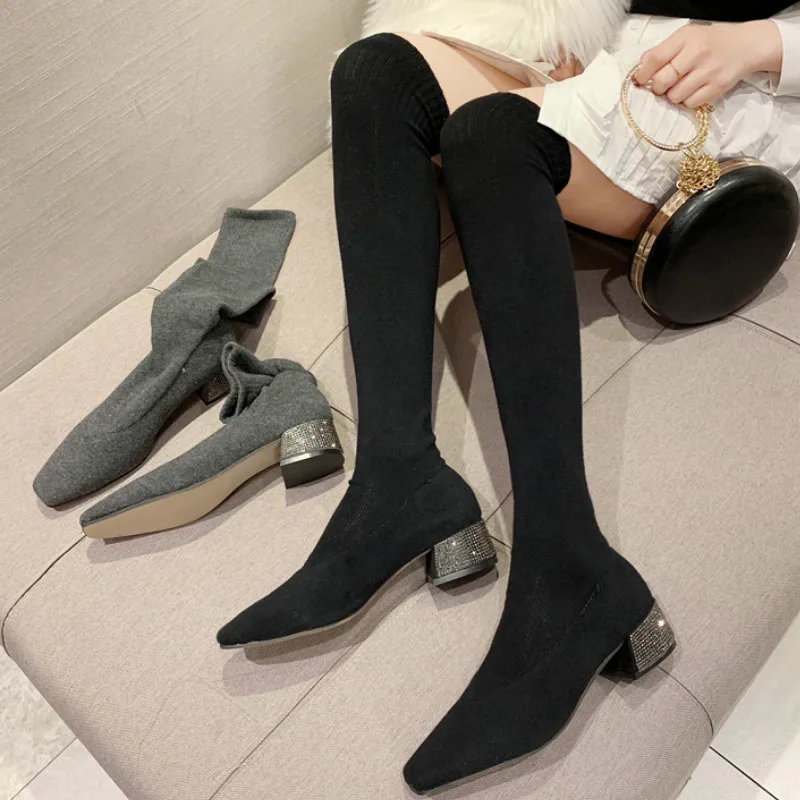 Женские высокие сапоги выше колена модная блестящая зимняя обувь на каблуке с