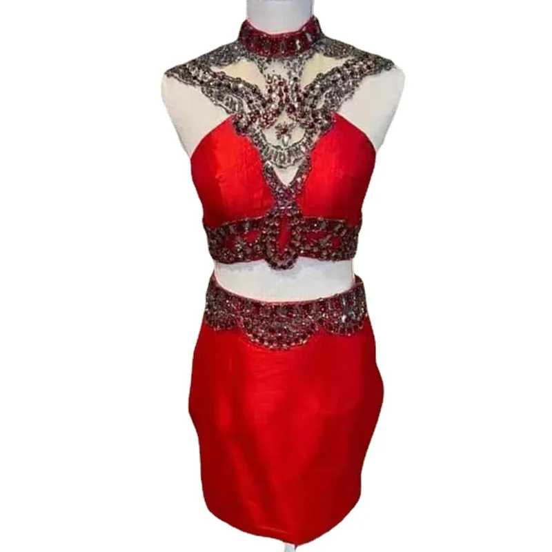 

Sexy red dress with buttocks, satin hand nailed bead short dress