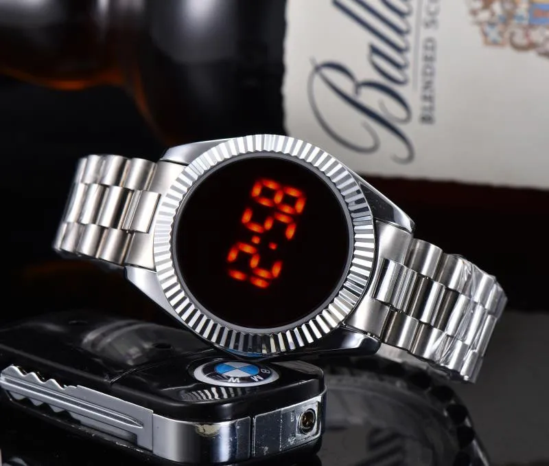 

Fashion classic men's high grade business watch waterproof watch wine bucket watch personality Watch