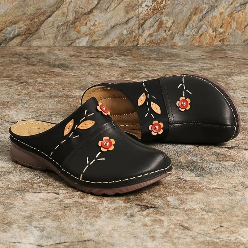

Wedges Women Shoes Retro Baotou Shoes Soft Bottom Comfortable Classic Flowers Leaves Slipper Mixed Color Mother Female Sandals