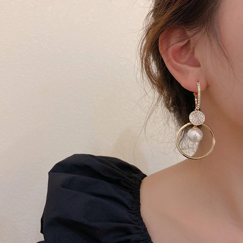 

2021 NEW Women's Geometric Drop Earrings Round Pendant Earrings Party Jewelry Gift Golden Fashion Trend Fashion Stud Earrings