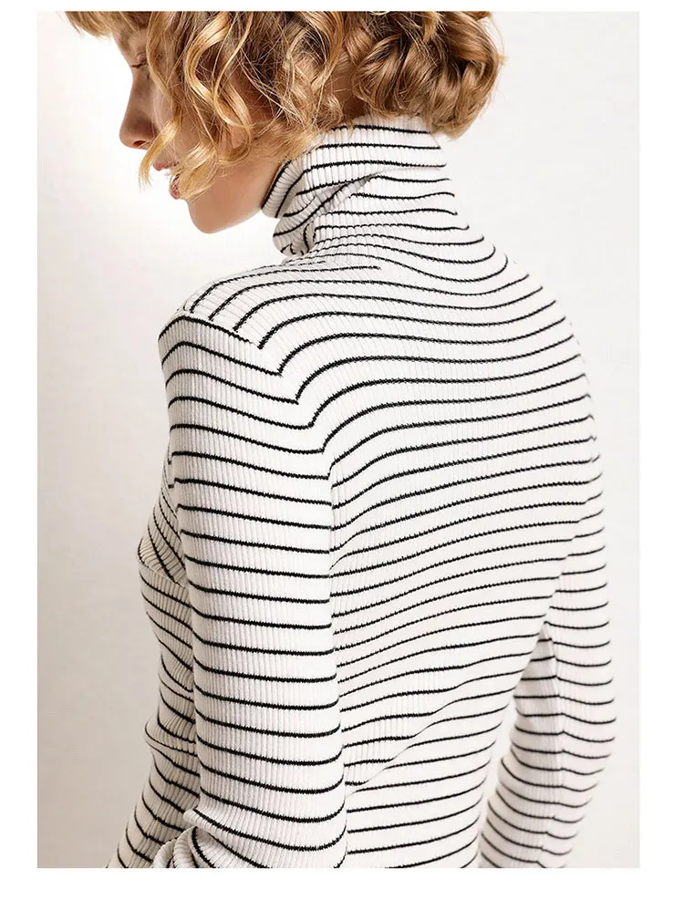 Женский вязаный свитер Sherhure белый облегающий в полоску с длинным рукавом и