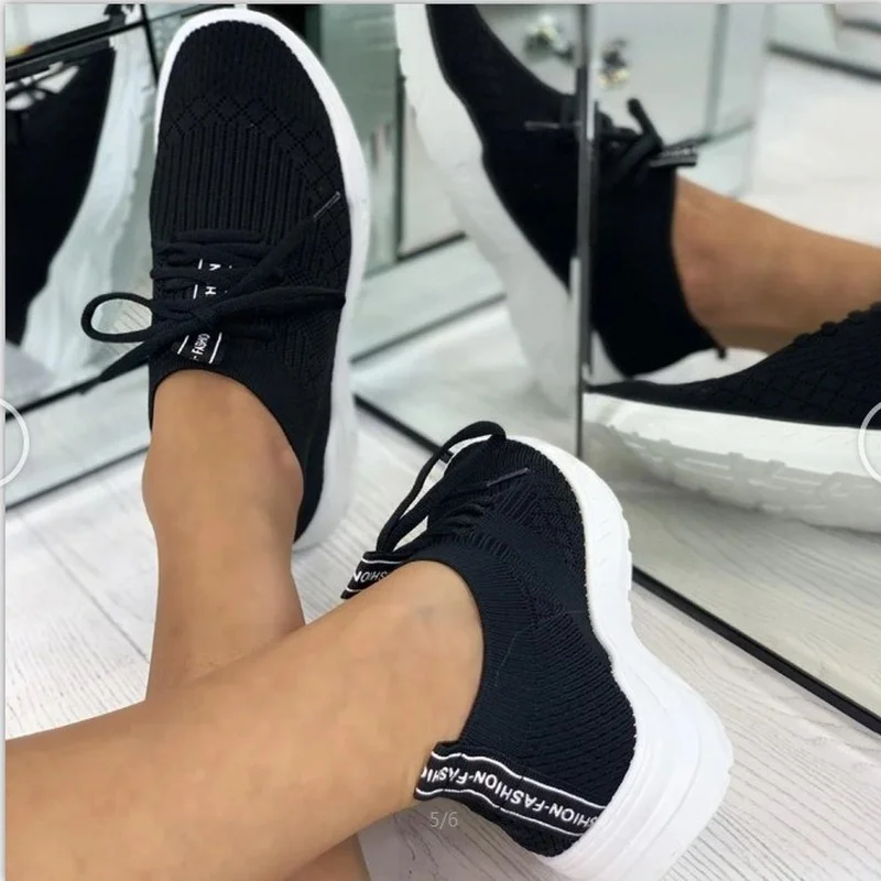 

Spring and Autumn New Sports Shoes Female Korean Black Female Shoes Girls Flat Light Running Casual Shoes
