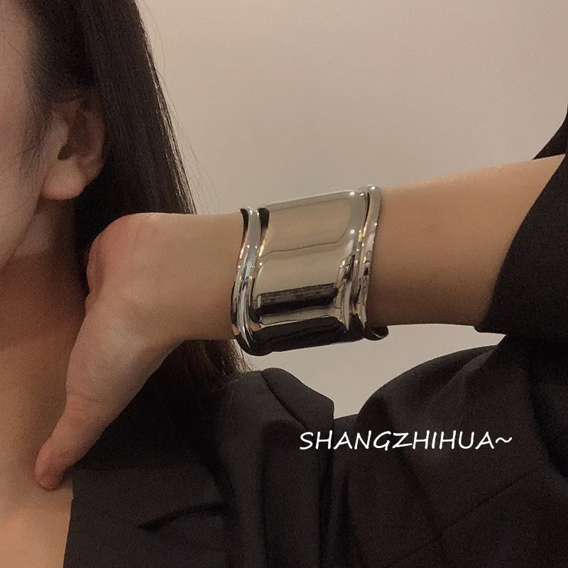 

Euramerican Popular Metal Wave Asymmetrical Opening Bracelet For Women's Exaggerated Fashion Bracelet Jewelry Christmas Gifts
