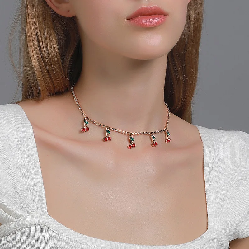 

Aesthetic Rhinestone Cherry Necklace Hip Hop Tennis Chain Cherry Pendant Collar Slightly Crystal Necklaces for Women Girl Party