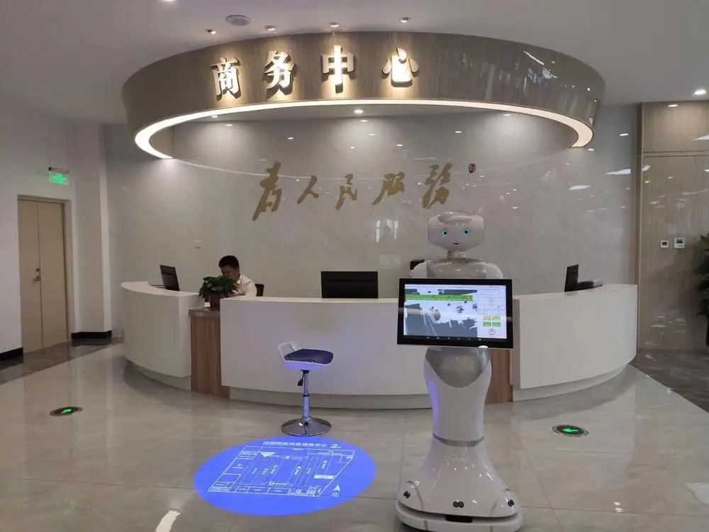 Умный робот приёмник с вертикальным сенсорным экраном голосовым управлением