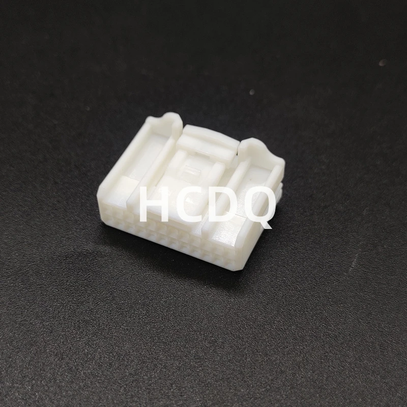 

Разъем автомобильный 90980-12554 24PIN женский