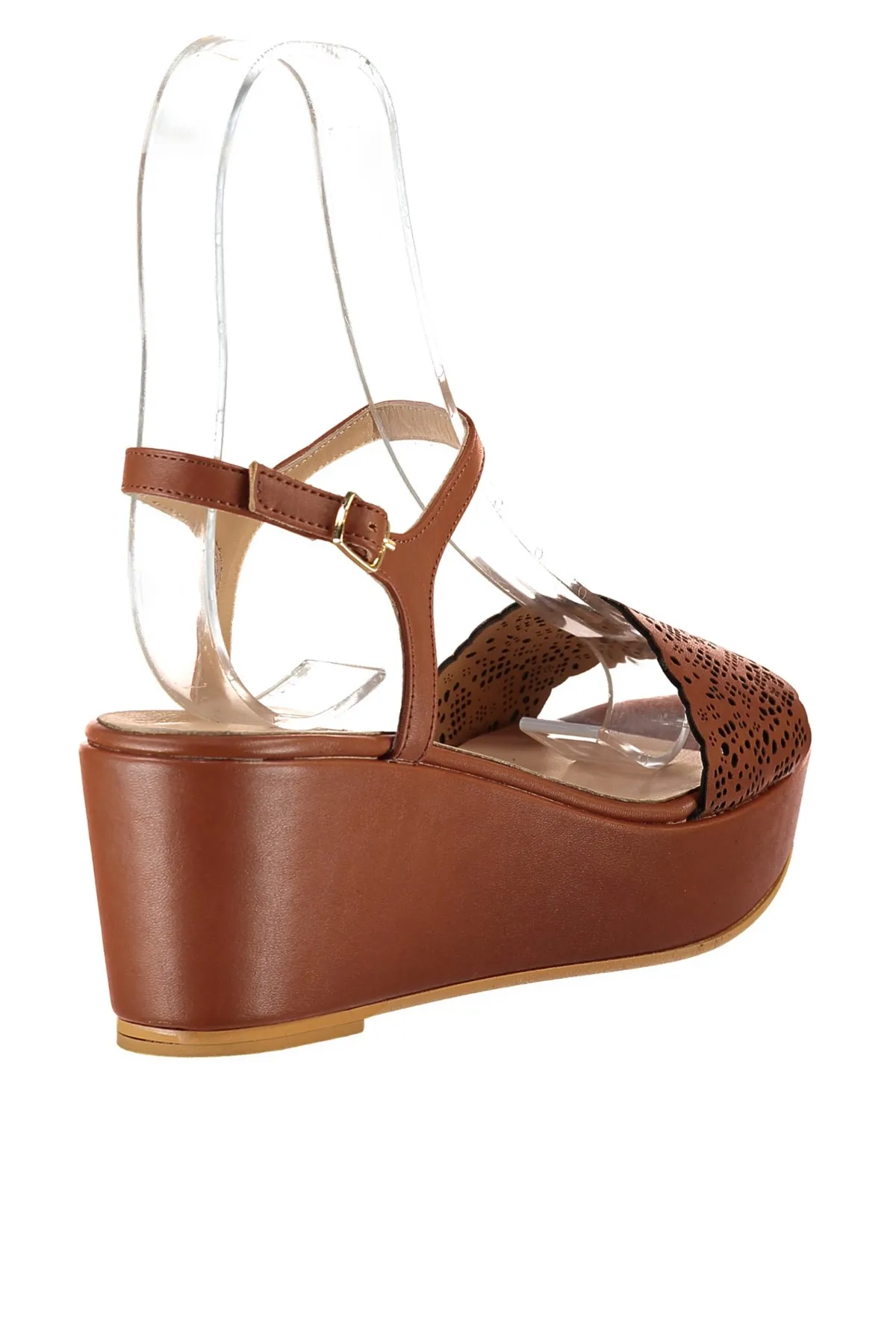 Светло-коричневые женские туфли на танкетке из натуральной кожи с жемчугом