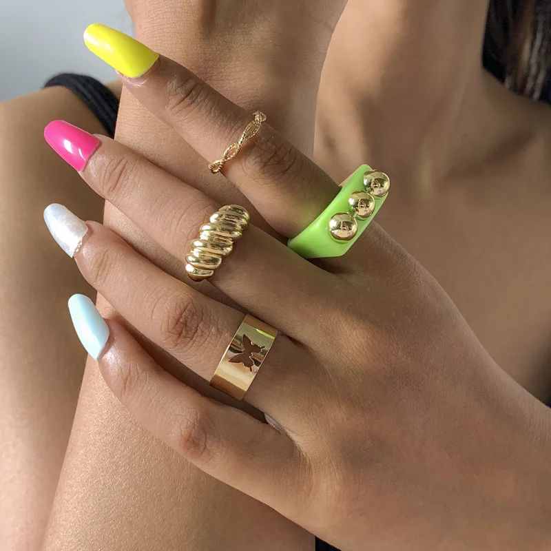 

Fashion Jewelry 4 pcs Green Resin Set Rings Popular Design Golden Plating Geometric Metal Ring For Girl Women Fine Accessories