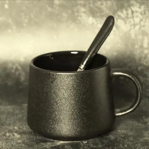 Грубая Женская необычная черная кружка в европейском стиле грубая керамика