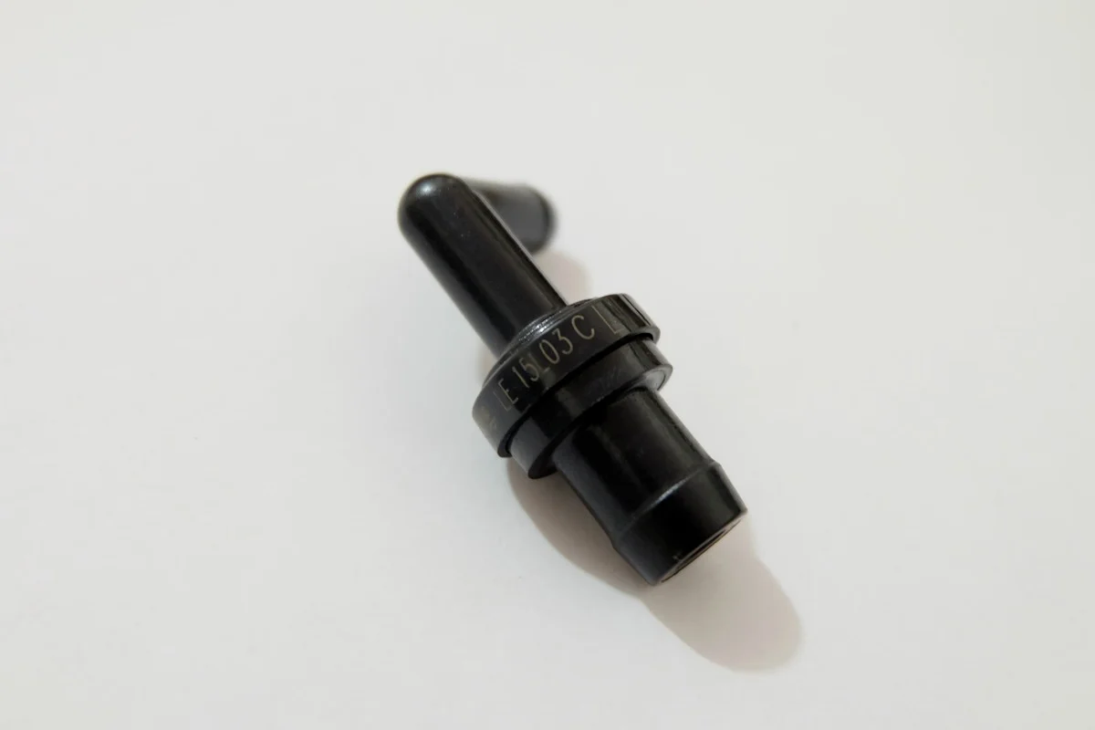 Уплотнительный кольцевой клапан PCV для отработанных газов для автомобилей Great Wall Haval H3 H5 H6 Wingle 4G63/69/64 с бензиновым двигателем однонаправленного действия.