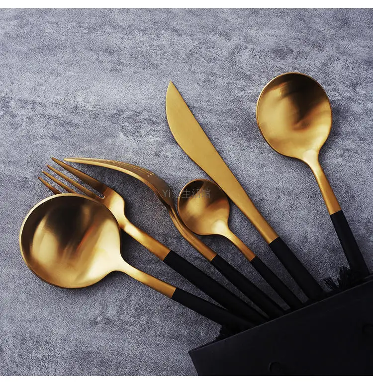 Столовый набор столовых приборов в европейском стиле западной