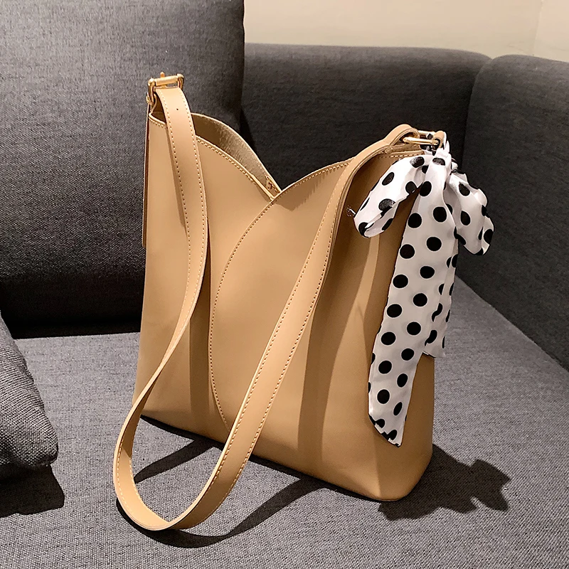 

Large-capacity Bag New Female Bag Autumn/winter Retro Shoulder Bag High-end Versatile 2in1 Bucket Bag Width: 27cm