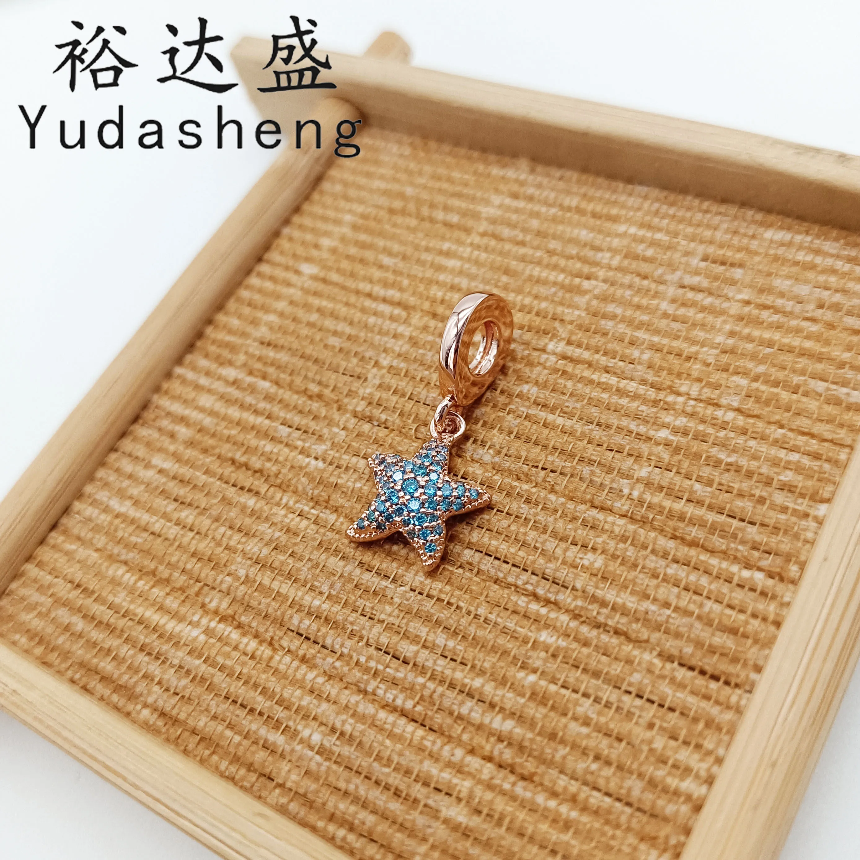 

Rose Gold Summer Jewelry Shiny Starfish Pendant Star Blue Green Zircon Charm High Quality Jewelry