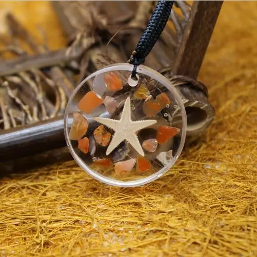 

LOOKER Trendy Healing Crystal Epoxy Starfish Necklace Natural Stone Quartz Rope Chain Resin Jewelry