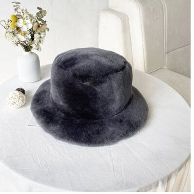 Женская зимняя Панама из натурального меха ягненка |