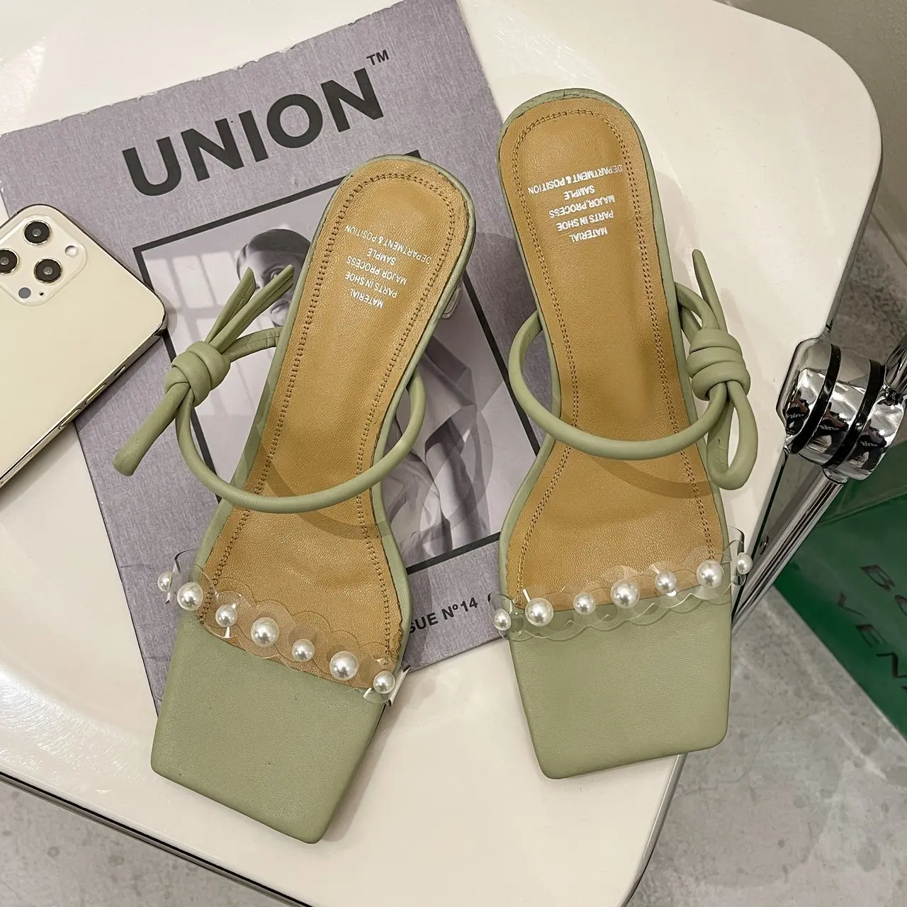 

Slippers Casual Female Shoes Med Transparent Heel Slides Low Jelly Flip Flops String Bead Luxury 2021 Glitter Fashion Rome Fabri