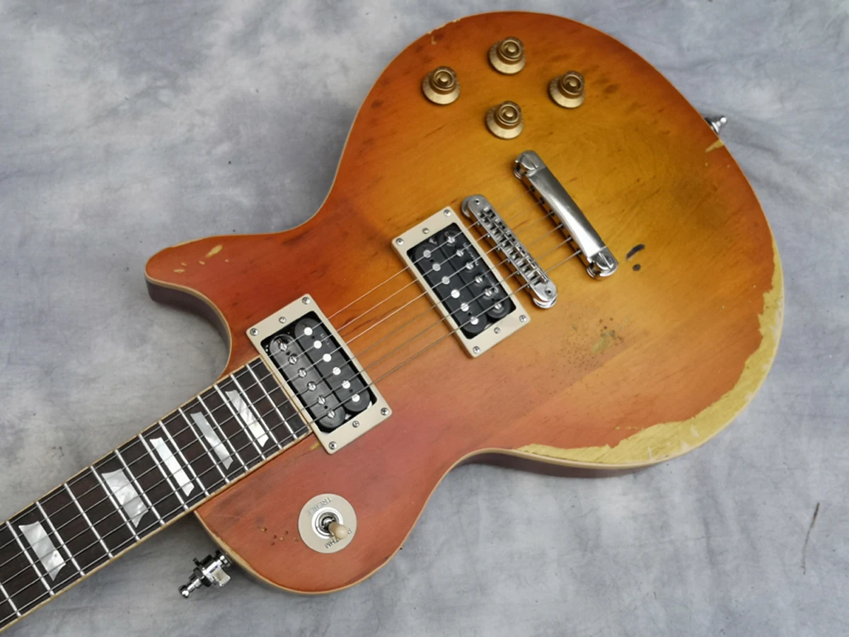 

Quality Guitar Slash Aged Plain Top 2008, Solid Maple Cap,Mother of Pearl Inlay, 1 PC body, Heavy Relic Gutiar