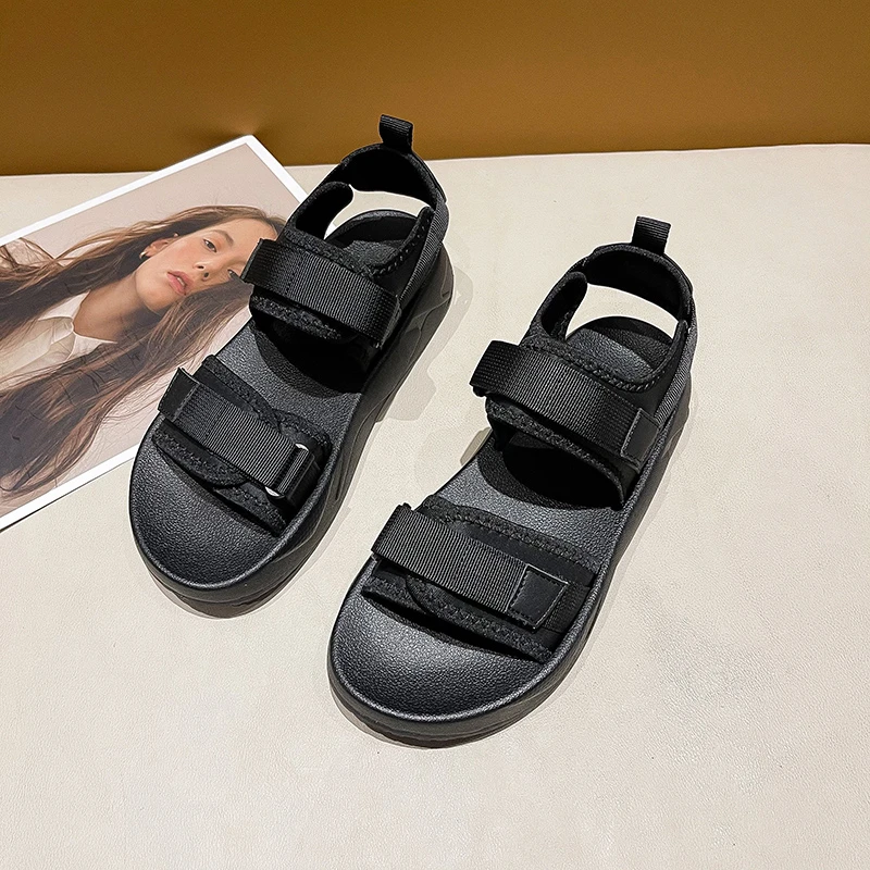 

Sports sandals female flat bottom 2021 summer new ins wild fairy style soft bottom casual student beach shoes tide