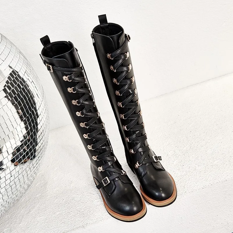 Однотонные женские высокие сапоги в британском стиле с круглым носком ремешком и