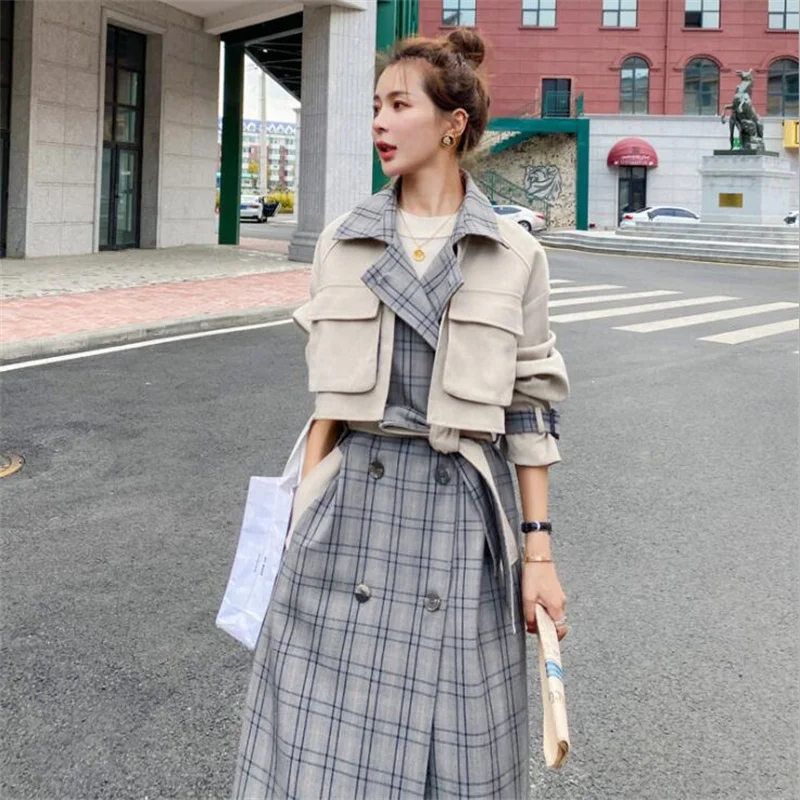 Plaid stitching trench coats womens windbreaker spring 2021 new style Korean wild fashion long clothes knee high waist tie