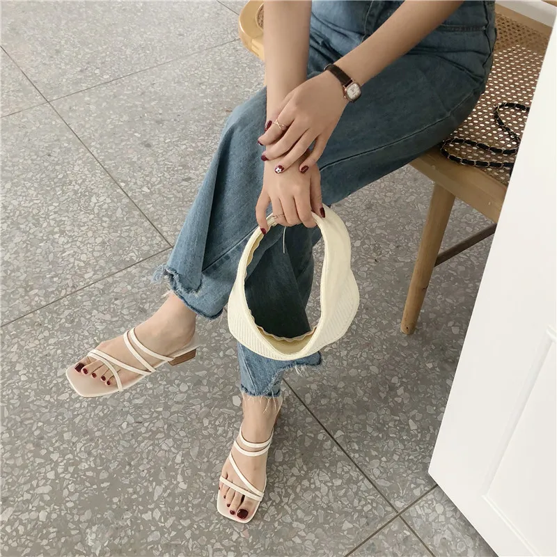 Женские босоножки на высоком каблуке коллекция 2019 года Летние с квадратным