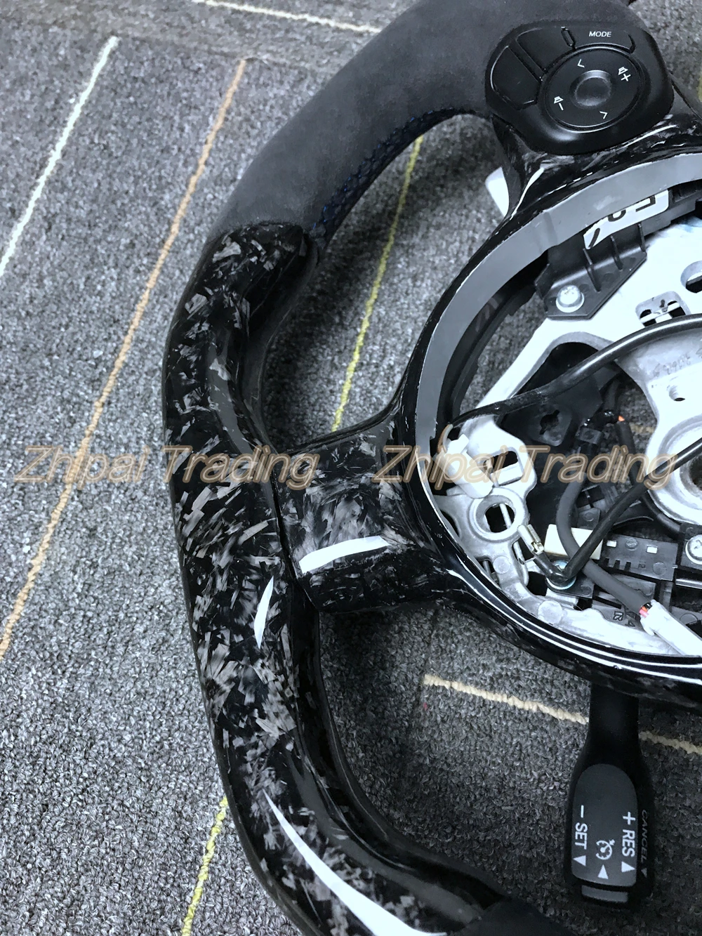 Продажа Кованое рулевое колесо из углеродного волокна Alcantarar с Накладка для To-yota 86 2013-2018 для Subaru BRZ Замена рулевого колеса