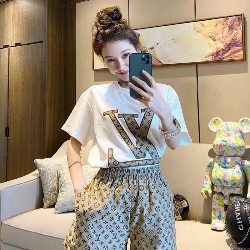 

Summer Internet celebrities The same letter printing embroidery loose Korean short-sleeved T-shirt casual printing shorts suit