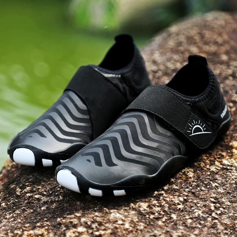 

Men Aqua Shoes Outdoor Breathable Beach Shoes Lightweight Quick-drying Wading Shoes Sport Water Camping Sneakers Shoes