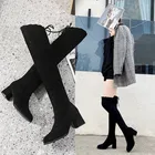 Женские эластичные сапоги выше колена, черные облегающие сапоги из флока на высоком каблуке, теплые длинные сапоги до бедра с мехом и плюшевой подкладкой, Осень-зима 2020