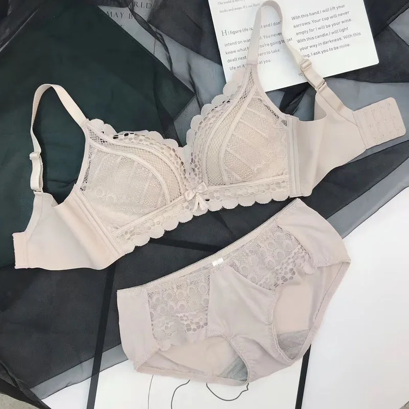 Женское Бесшовное нижнее белье бюстгальтер с кружевным бантиком и трусики чашка