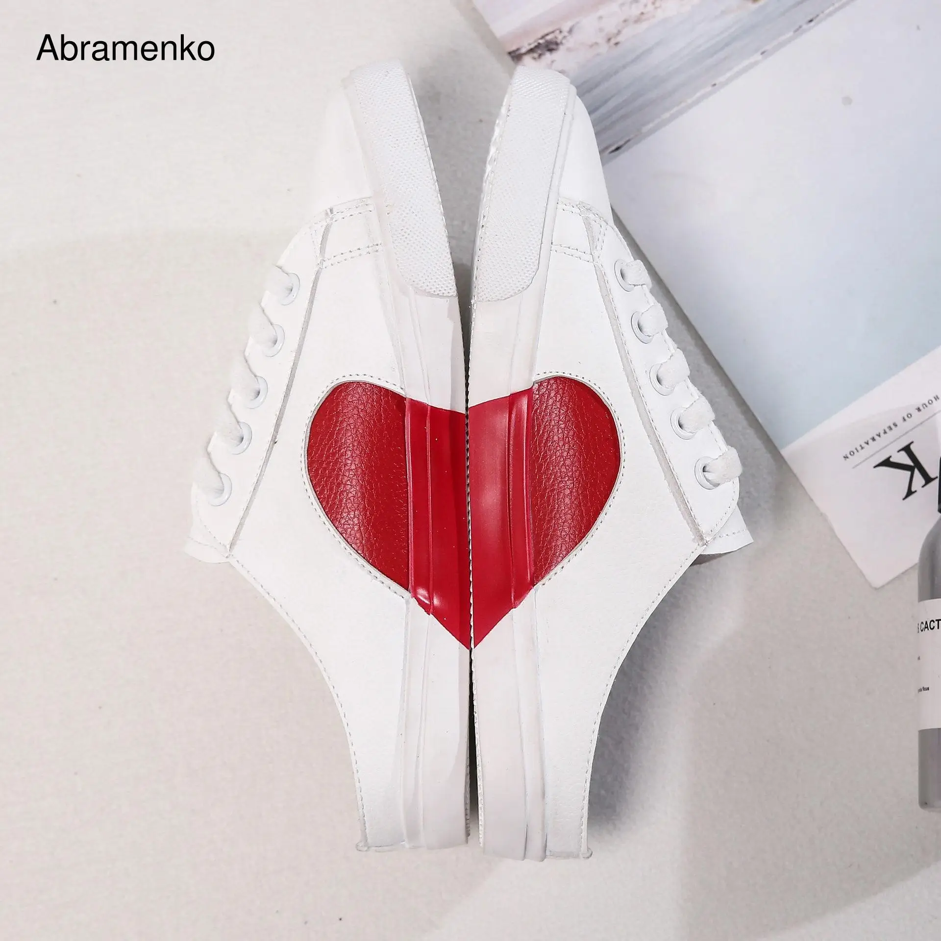

Women Canvas Shoes Women Casual Flats Mules Shoes Heart Lace-up Fashion Ladies Spring/Autumn White Shoes designer White Sneakers