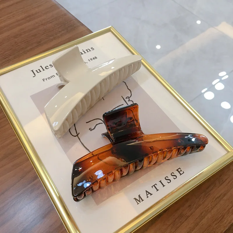 

e 11.5*5.5cm Plastic Resin Hair Claws For Women Female Girls Irregular Shaped Hair Catch Crab Clamps Hair Accessories