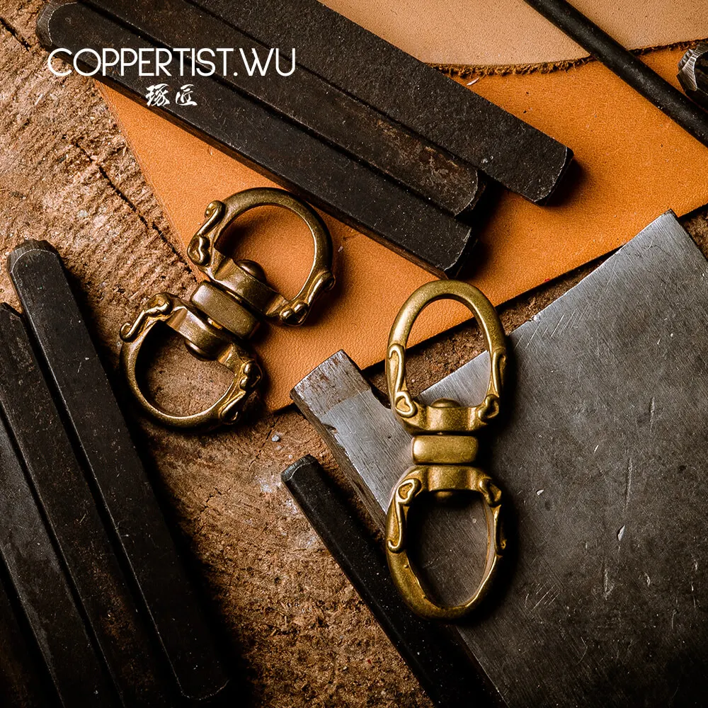 Coppertist. wu форма восемь латунных декоративных узоров карабин поворотный замок