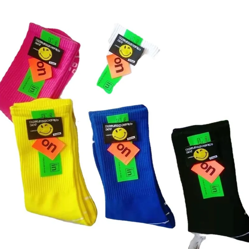 

Spring and Autumn New Cloth Label Smile Face Personality High Tube Ladies Socks Tide Women Smiley